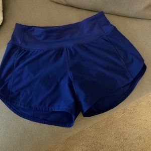 Lululemon mid rise, 4" speed shorts